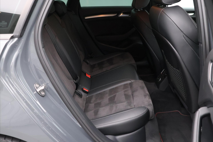 Audi S3 2,0 TFSI 228kW Quattro Sportback CZ
