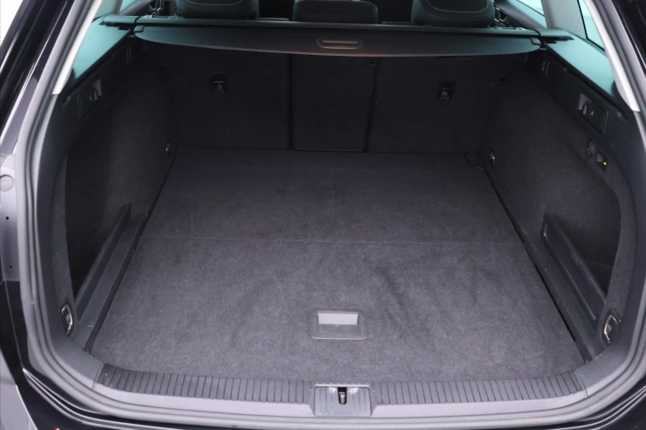 Volkswagen Passat 2,0 TDI 110kW DSG Elegance