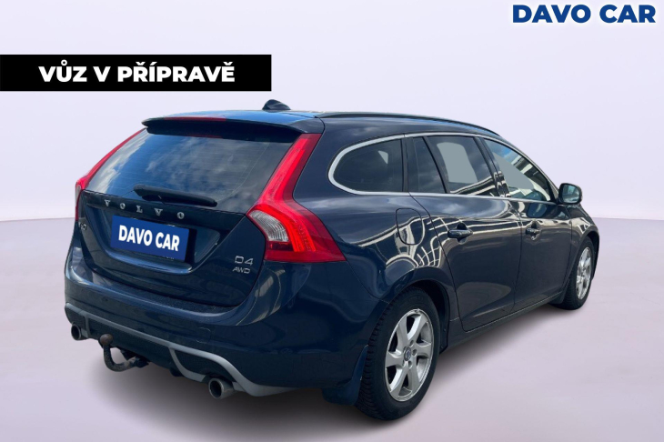 Volvo V60 2,4 D4 V5 120kW AWD R-design