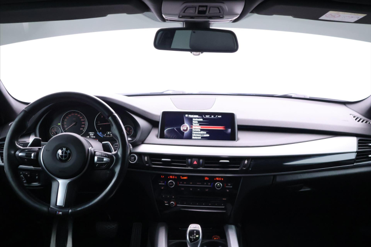 BMW X5 3,0 xDrive40d 230kW CZ