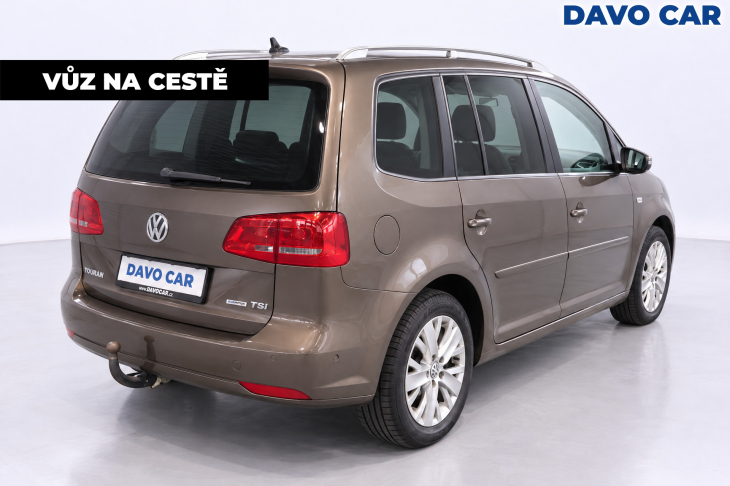 Volkswagen Touran 1,4 TSI 103kW Life 7-Míst 1.Maj.