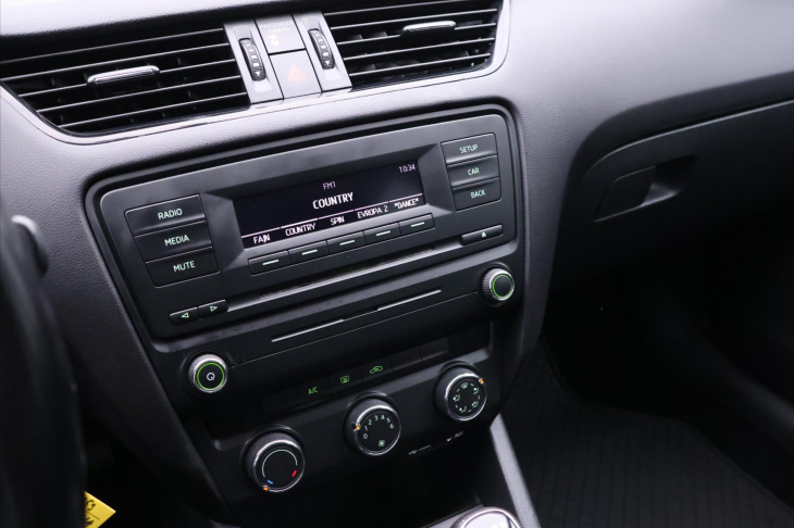 Škoda Octavia 1,6 TDI CZ Klimatizace DPH