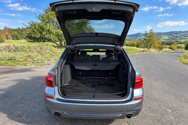 BMW Řada 5 3,0 3.0 530d Touring Sport DPH