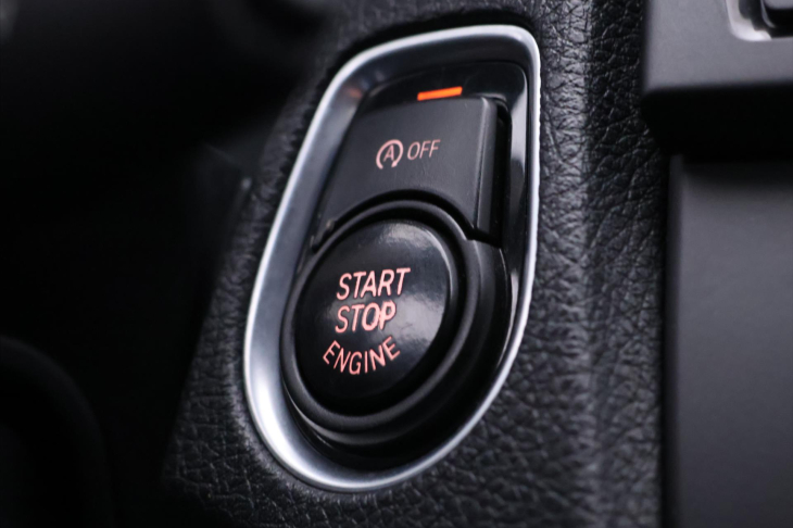 BMW Řada 1 1,6 116i 100kW Aut. Sport Xenon