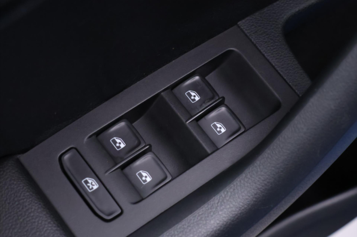 Škoda Octavia 1,6 TDI LEDCZ DPH 1.Maj.