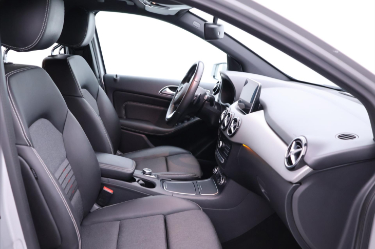 Mercedes-Benz Třídy B 1,5 CDI 80kW DCT Urban Navi