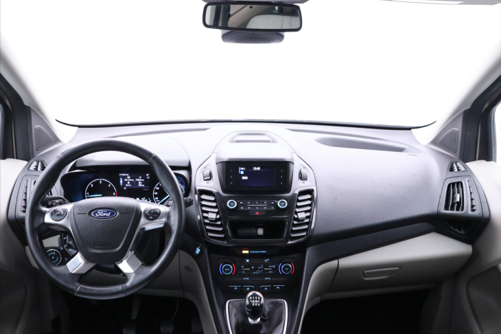Ford Tourneo Connect 1,5 TDCI Titanium Tažné CZ