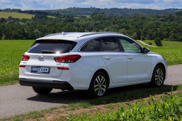 Hyundai i30 1.6 CRDi Automat CZ Style LED