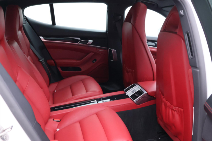 Porsche Panamera 3,0 V6 221kW Turbodiesel