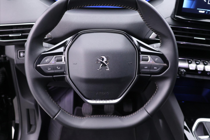 Peugeot 5008 1,2 PT 96kW Allure 7.Míst DPH