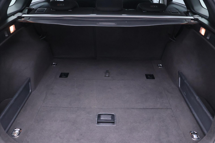 Hyundai i40 1,7 CRDI 104kW Navi Xenon CZ