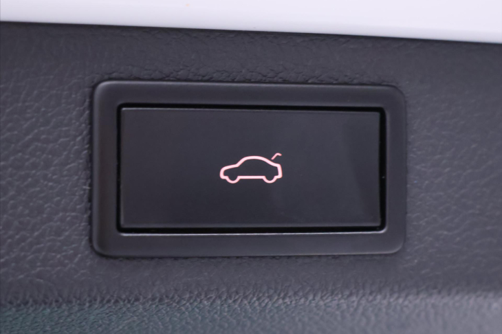 Škoda Superb 2,0 TDI 140kW DSG Style 4x4