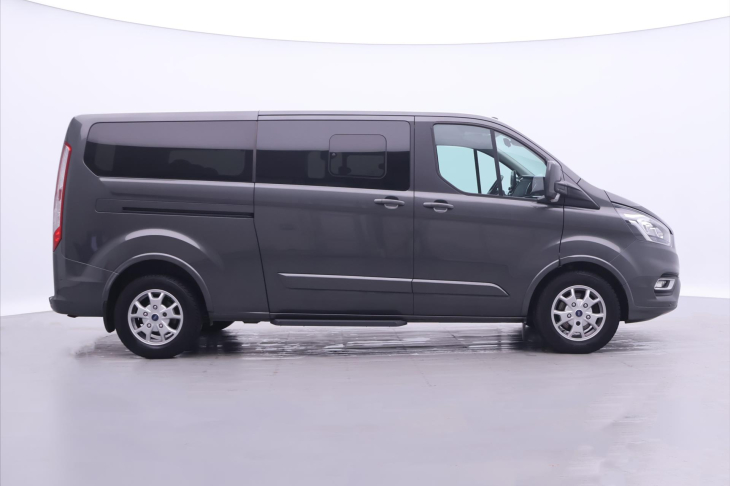 Ford Tourneo Custom 2,0 TDCi Aut. CZ 8-Míst L2 DPH