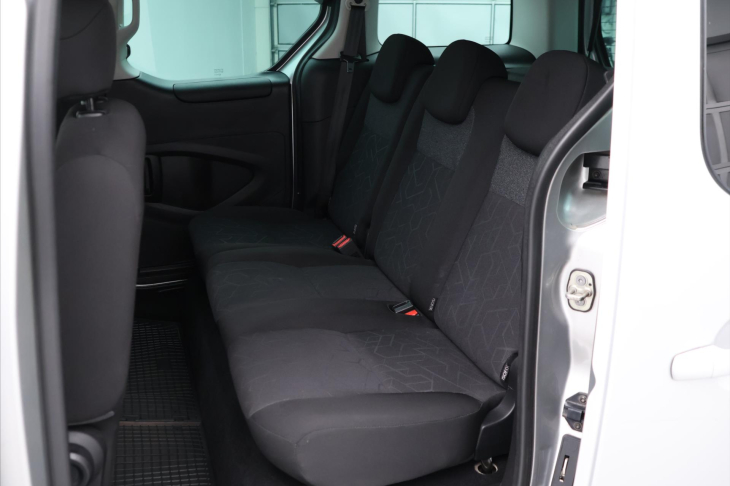 Peugeot Partner 1,6 HDI  Klima Tažné CZ Tepee