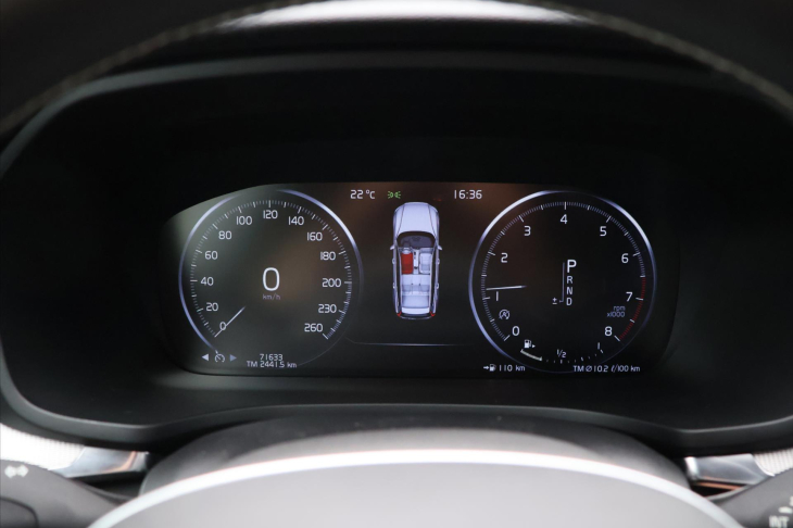 Volvo V60 2,0 T5 184kW Drive-E R-Design