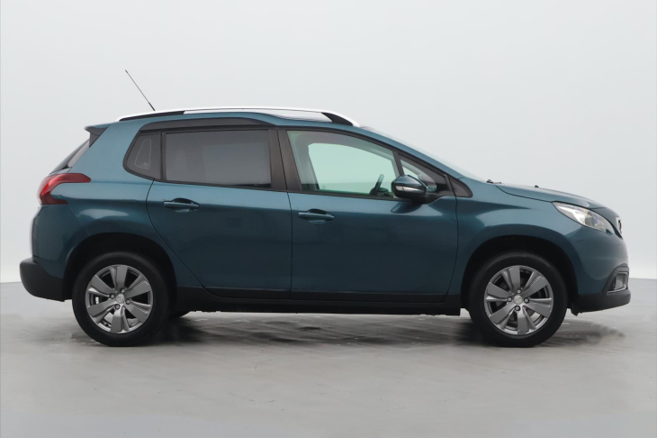Peugeot 2008 1,2 81 kW klimatizace CZ