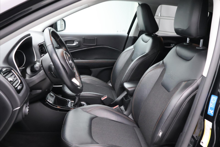 Jeep Compass 1,6 D LIMITED Aut.klima CZ