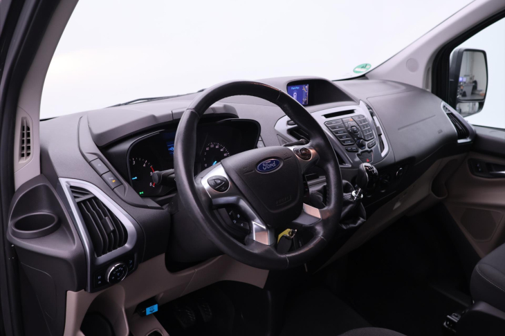 Ford Tourneo Custom 2,2 TDCI 114kW Titanium 8-Míst