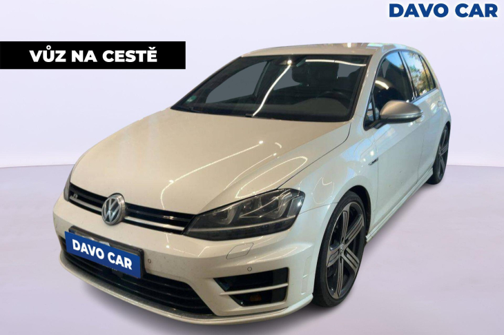 Volkswagen Golf 2,0 TSI R 221kW 4x4 DSG Perleť