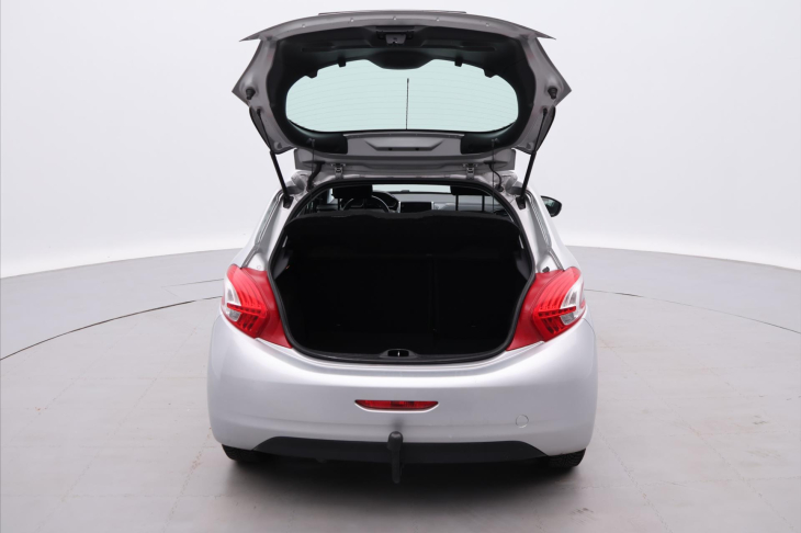 Peugeot 208 1,2 PT 60kW Klima CZ LPG