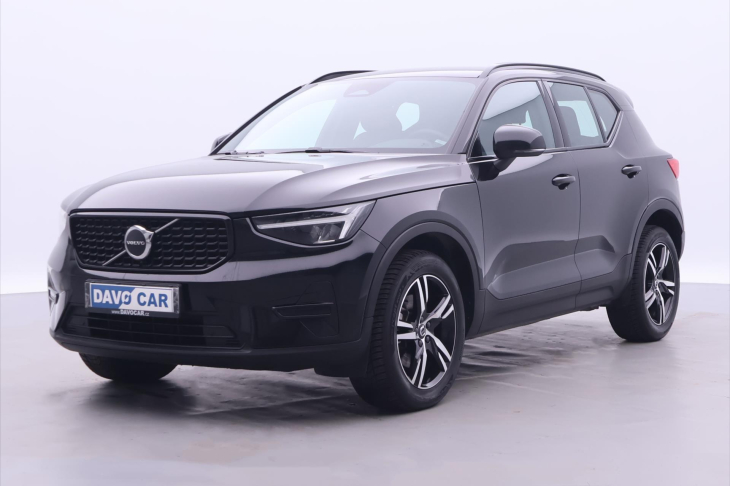 Volvo XC40 2,0 B4 145kW DCT Plus Dark DPH