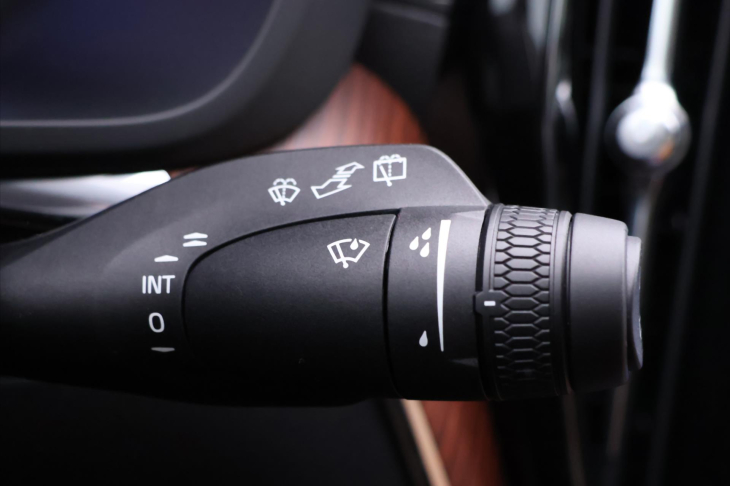 Volvo XC60 2,0 B5 AWD 184kw Ultra Dark