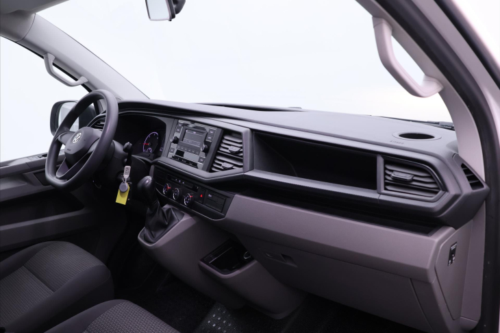 Volkswagen Transporter 2,0 TDI 110kW DSG 9-Míst DPH