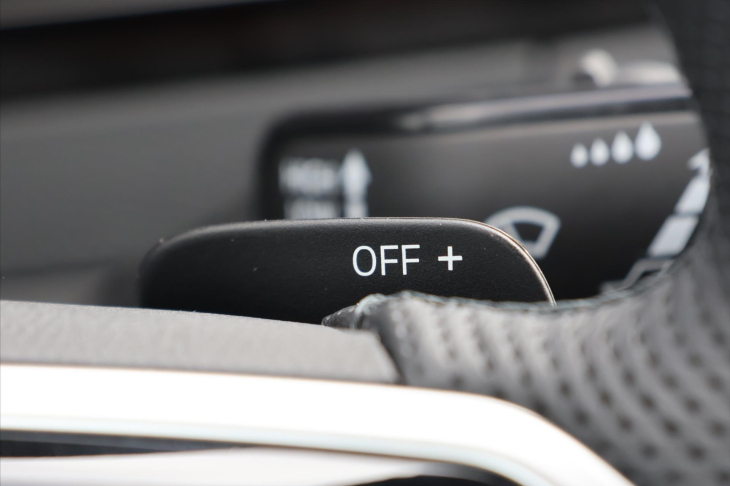 Volkswagen Arteon 2,0 TSI 206 kW R-line DSG DPH CZ