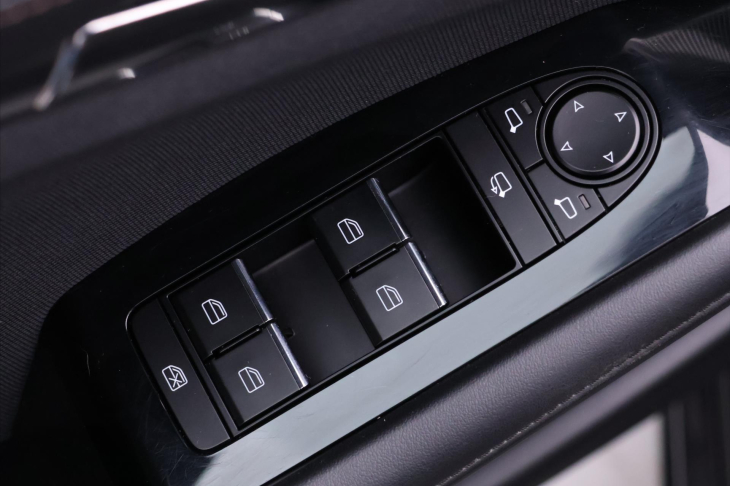 Mazda 3 2,0 e-Skyactiv Aut CZ 1.Maj DPH