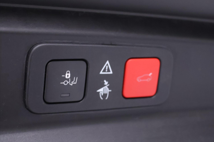 Peugeot 5008 2,0 HDI 133kW Aut. GT line CZ