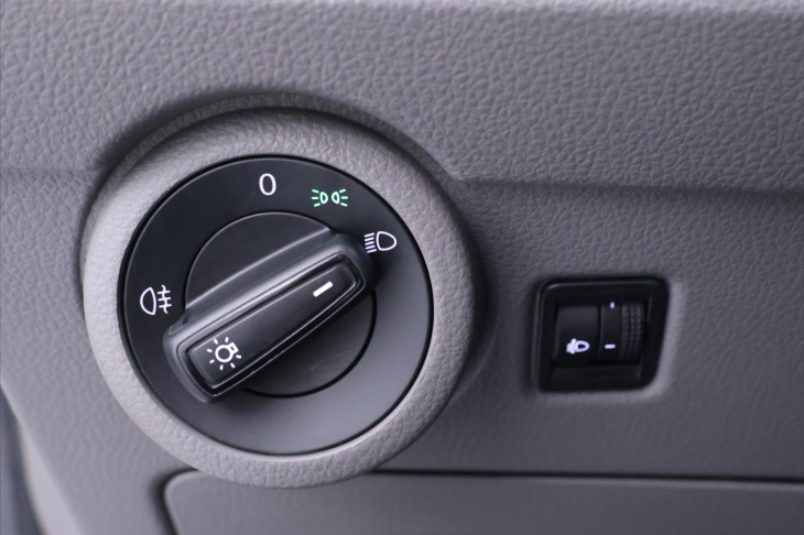 Volkswagen Transporter 2,0 TDI 110kW DSG 9-Míst DPH