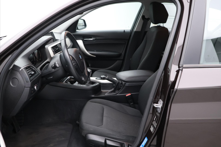 BMW Řada 1 1,5 118i Advantage 1.Maj.