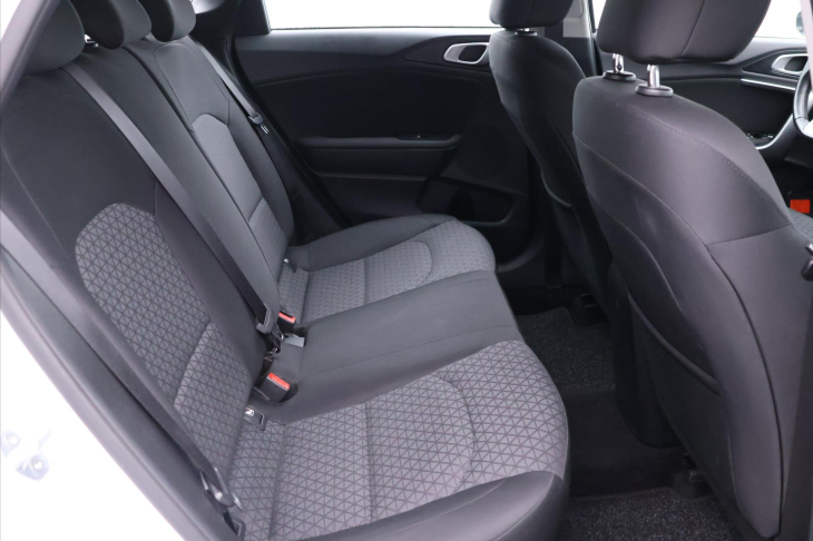 Kia Ceed 1,5 T-GDI 118kW Exclusi CZ DPH