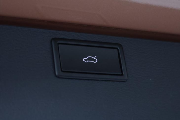 Volkswagen Multivan 2,0 TDI 146kW DSG CZ Long DPH