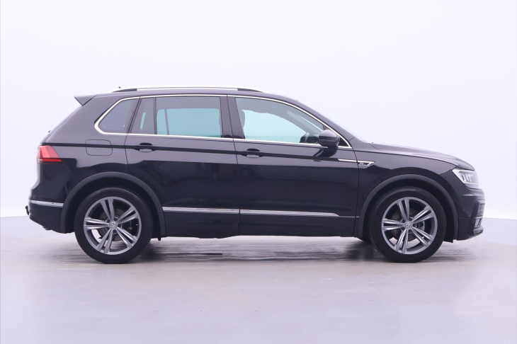 Volkswagen Tiguan 1,5 TSI R-line virtual DPH LED