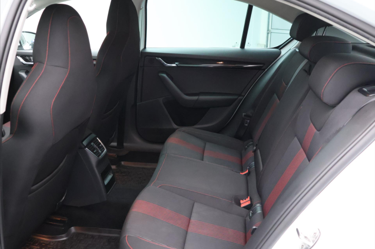 Škoda Octavia 1,4 TSI Style DSG LED CZ