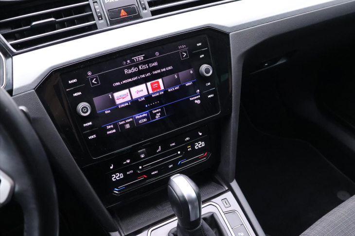 Volkswagen Passat 2,0 TDI 110kW DSG Matrix DPH