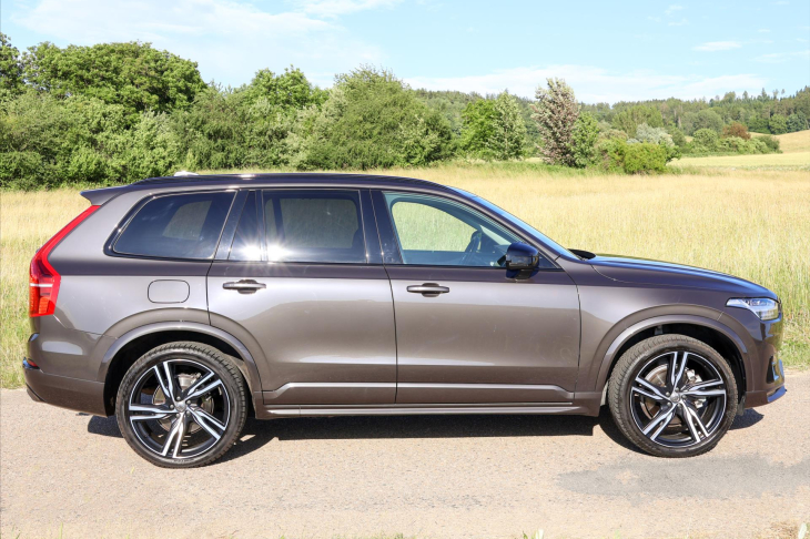 Volvo XC90 2,0 B5 AWD Ultimate Dark 7-Míst