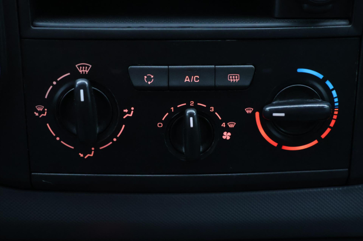 Peugeot Partner 1,6 HDI 73KW Klima Tažné