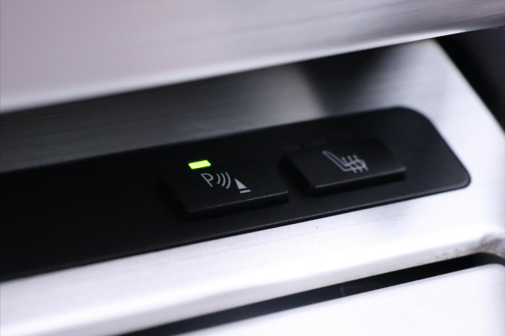 BMW Řada 6 3,0 635da 210kW CZ Kůže