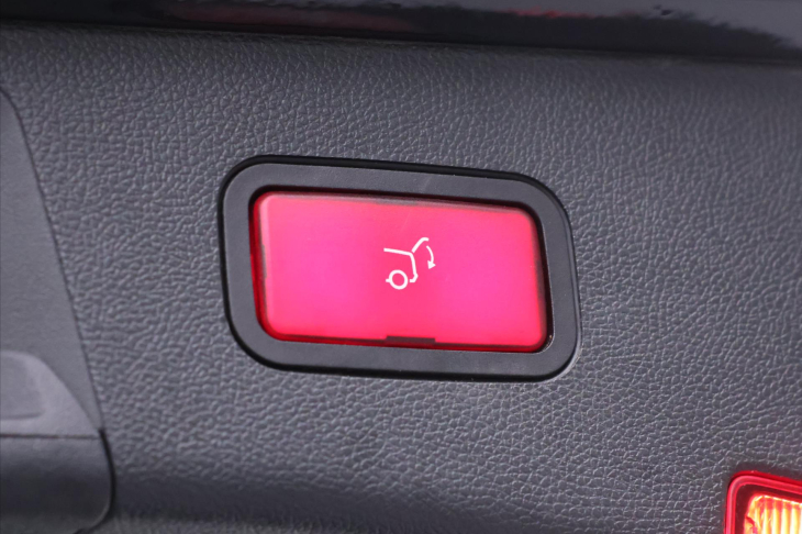 Mercedes-Benz Třídy E 3,0 350CDI 170kW Automat Navi