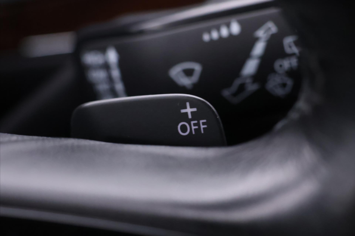 Škoda Superb 2,0 TDI 140kW DSG Scout 4x4 CZ