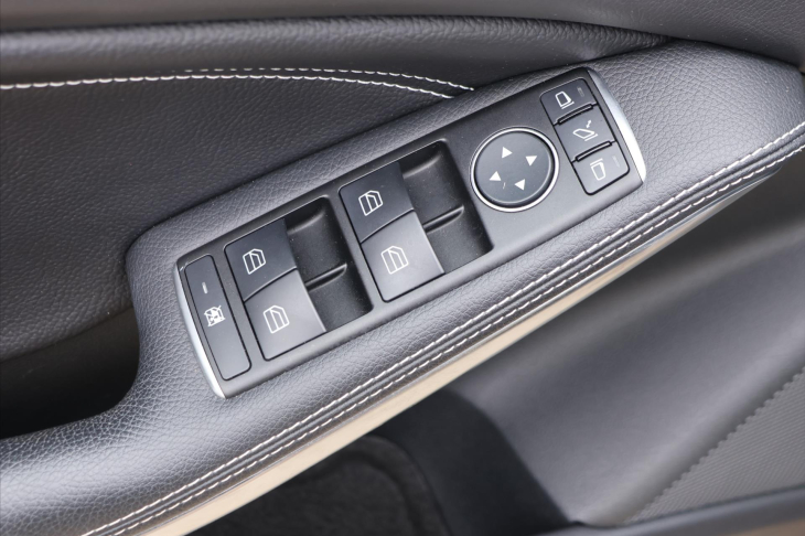 Mercedes-Benz CLA 2,0 250 155kW 4Matic Xenon