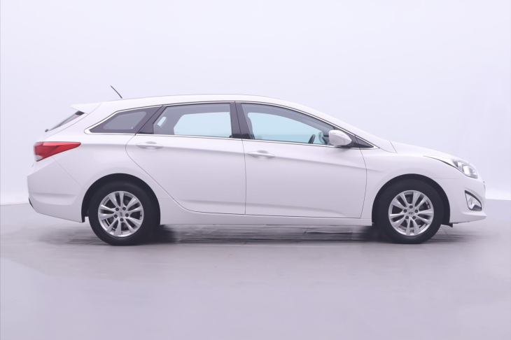 Hyundai i40 1,6 GDI Fifa edice Serv. kniha