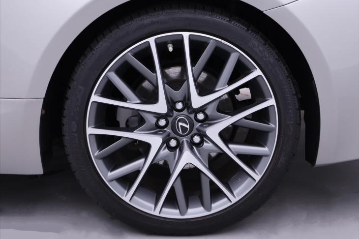 Lexus RC 300h 2,5 133kW F-Sport Navi CZ