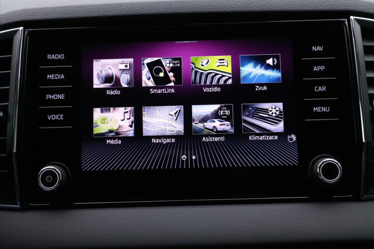 Škoda Karoq 1,0 TSI 81kW Clever LED DPH