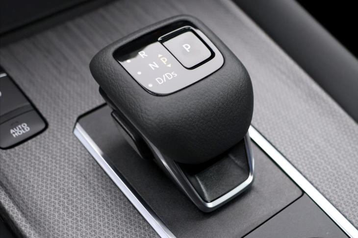 Nissan Qashqai 1,3 DIG-T 116kW Tekna 4WD CZ Záruka