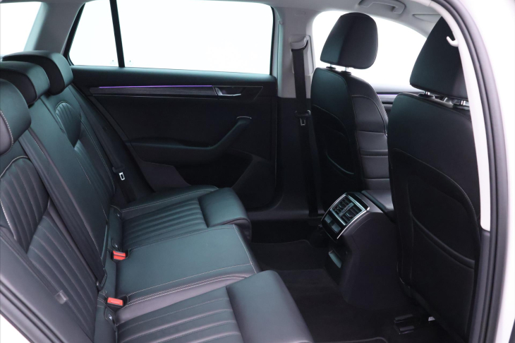 Škoda Superb 2,0 TDI 140kW DSG Style 4x4