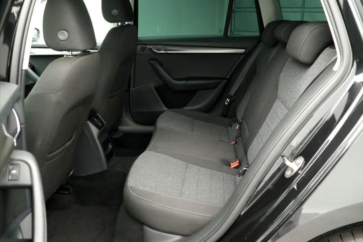 Škoda Octavia 2,0 TDI DSG Soleil