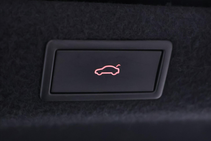 Škoda Superb 2,0 TDI DSG 4x4 Sportline DPH